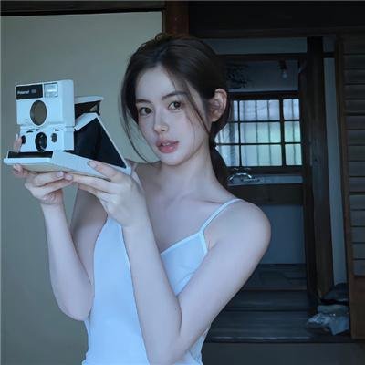 全世界都说我该恨她